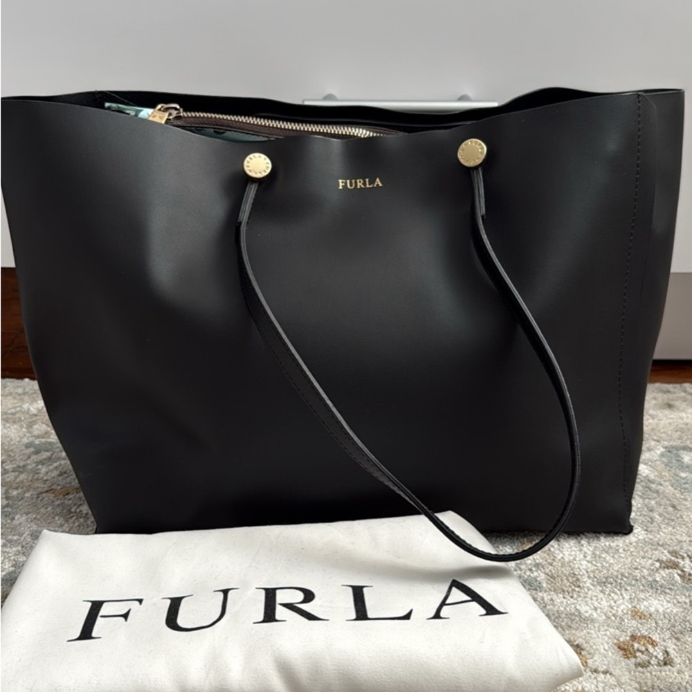 Furla Elegant Black Tote Bag